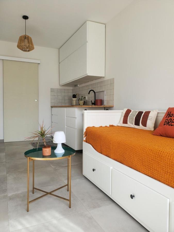 Charmant Studio Moderne Avec Exterieur "Dormir En Provence" Fontvieille Kültér fotó