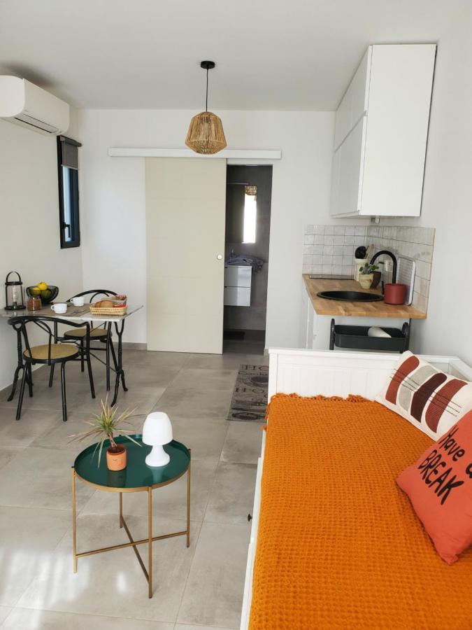 Charmant Studio Moderne Avec Exterieur "Dormir En Provence" Fontvieille Kültér fotó